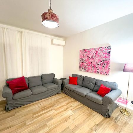 Bellhome 1 - Elegante Appartamento Nel Centro Di Bari Extérieur photo