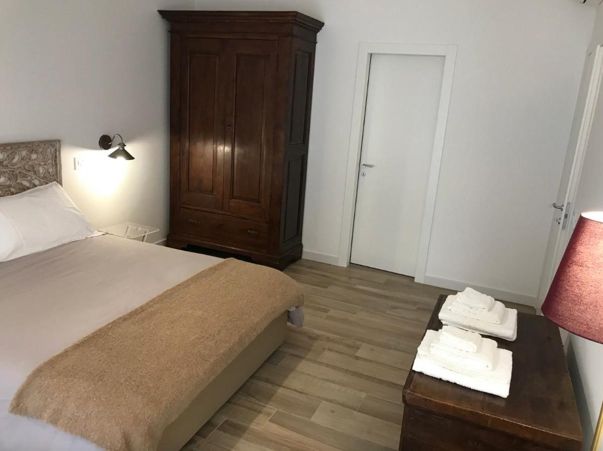 Bellhome 1 - Elegante Appartamento Nel Centro Di Bari Extérieur photo